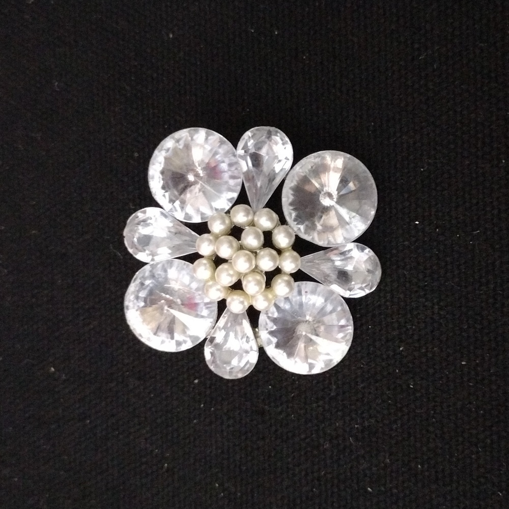 Vintage Silver Tone White Rhinestone w/ Faux Pearl  Flower Brooch